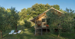 Glamping in Toscana, luxury tents in agriturismo biologico Sorano